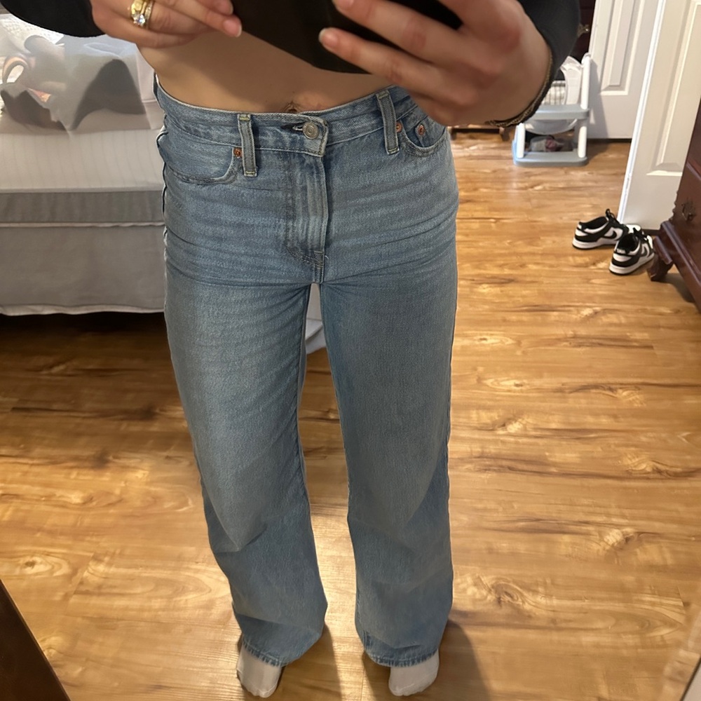 NWOT Levi wide leg rib cage